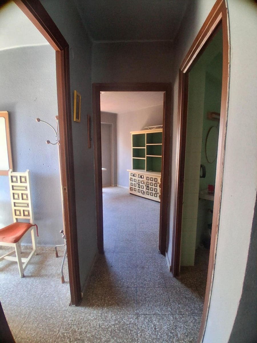 3 bedroom Flat for sale in Cheste - € 95,000 (Ref: 9735893)