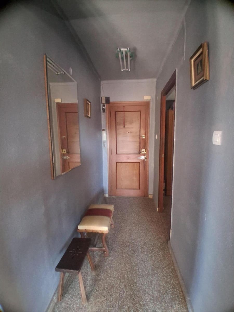 3 bedroom Flat for sale in Cheste - € 95,000 (Ref: 9735893)