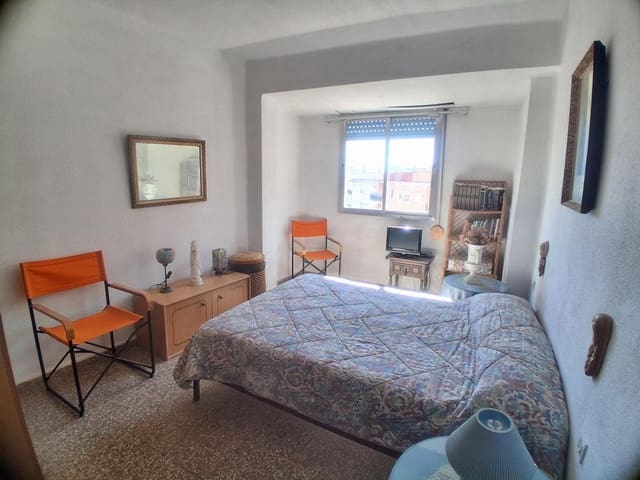 Piso de 3 habitaciones en Cheste en venta - 95.000 € (Ref: 9735893)