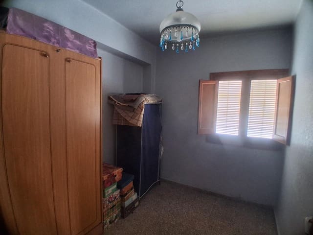 Piso de 3 habitaciones en Cheste en venta - 95.000 € (Ref: 9735893)