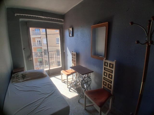 Piso de 3 habitaciones en Cheste en venta - 95.000 € (Ref: 9735893)