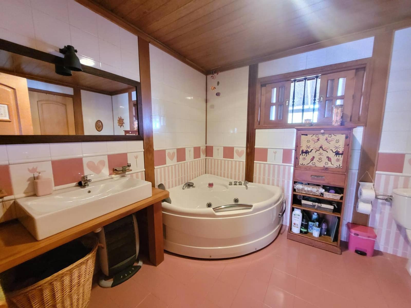 6 bedroom Villa for sale in Godelleta with pool - € 268,000 (Ref: 9735894)