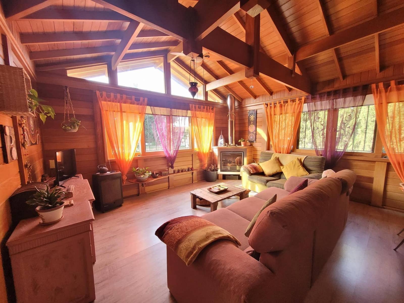 6 bedroom Villa for sale in Godelleta with pool - € 268,000 (Ref: 9735894)