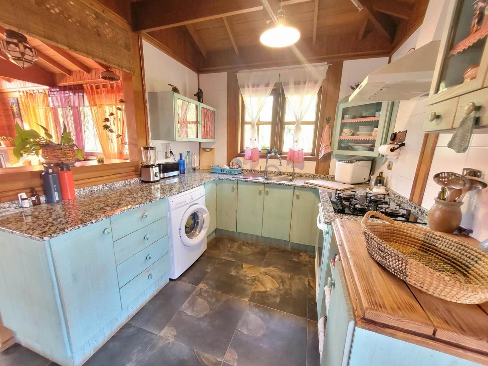 6 bedroom Villa for sale in Godelleta with pool - € 268,000 (Ref: 9735894)