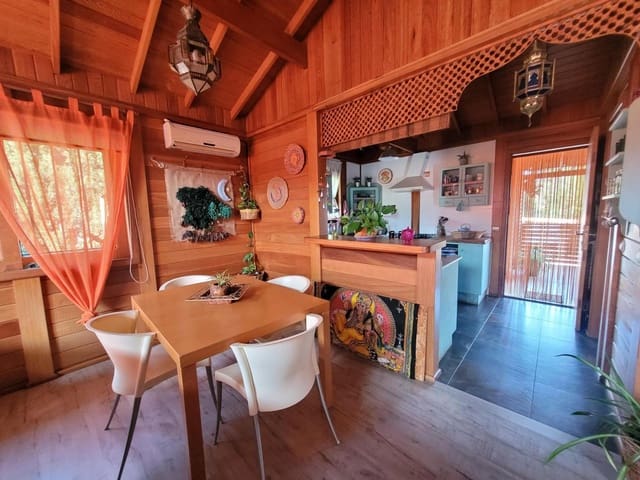 6 bedroom Villa for sale in Godelleta with pool - € 268,000 (Ref: 9735894)