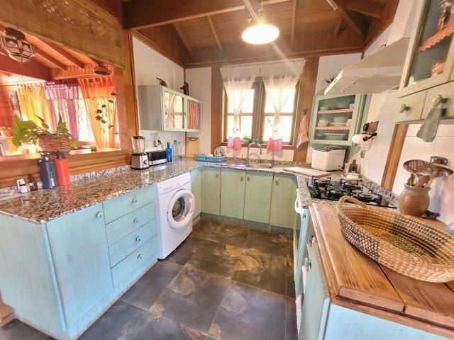 6 bedroom Villa for sale in Godelleta with pool - € 268,000 (Ref: 9735894)