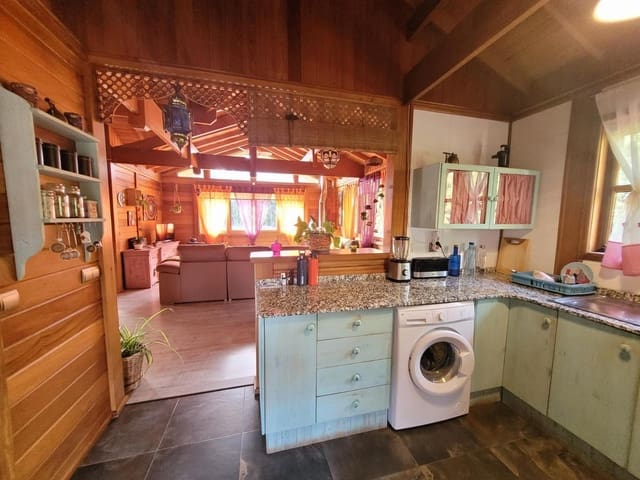 6 bedroom Villa for sale in Godelleta with pool - € 268,000 (Ref: 9735894)