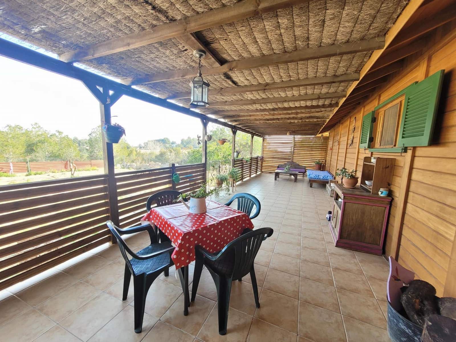 6 bedroom Villa for sale in Godelleta with pool - € 268,000 (Ref: 9735894)