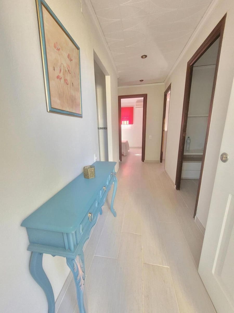 4 Zimmer Villa zu verkaufen in Chiva mit Pool - 149.900 € (Ref: 9735895)