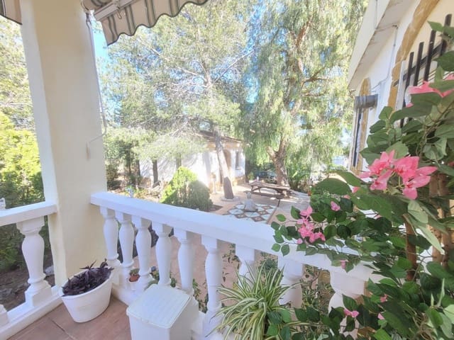 4 Zimmer Villa zu verkaufen in Chiva mit Pool - 149.900 € (Ref: 9735895)