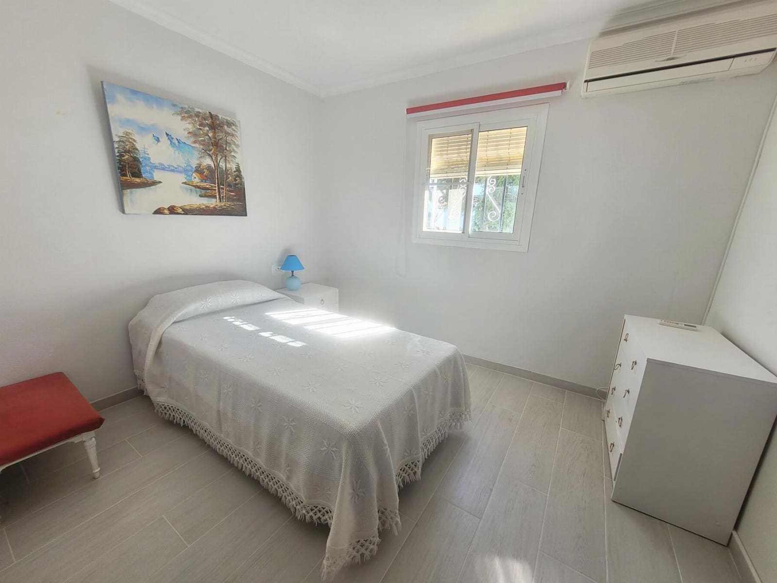 4 Zimmer Villa zu verkaufen in Chiva mit Pool - 149.900 € (Ref: 9735895)