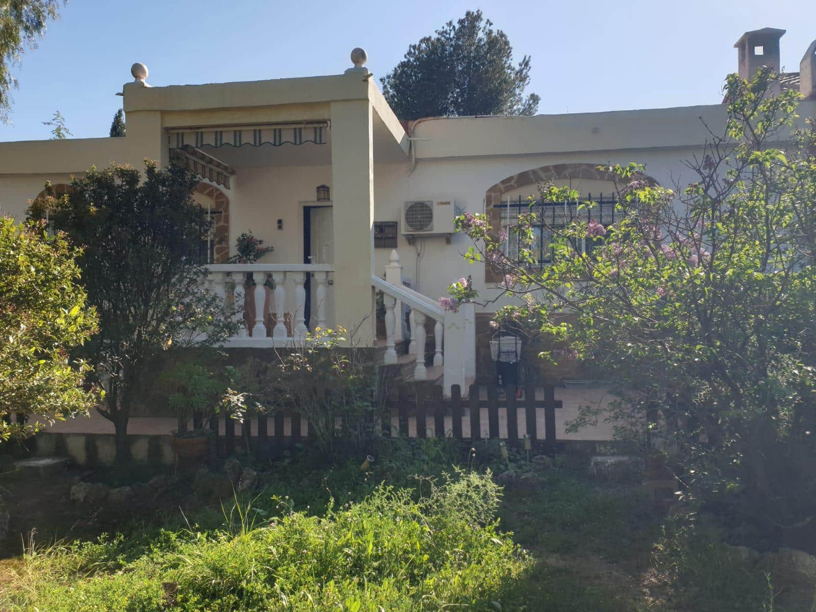 4 Zimmer Villa zu verkaufen in Chiva mit Pool - 149.900 € (Ref: 9735895)