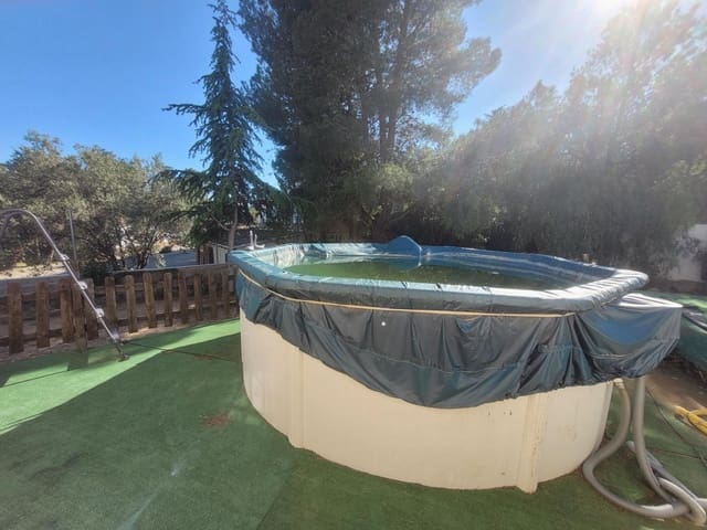 4 Zimmer Villa zu verkaufen in Chiva mit Pool - 149.900 € (Ref: 9735895)