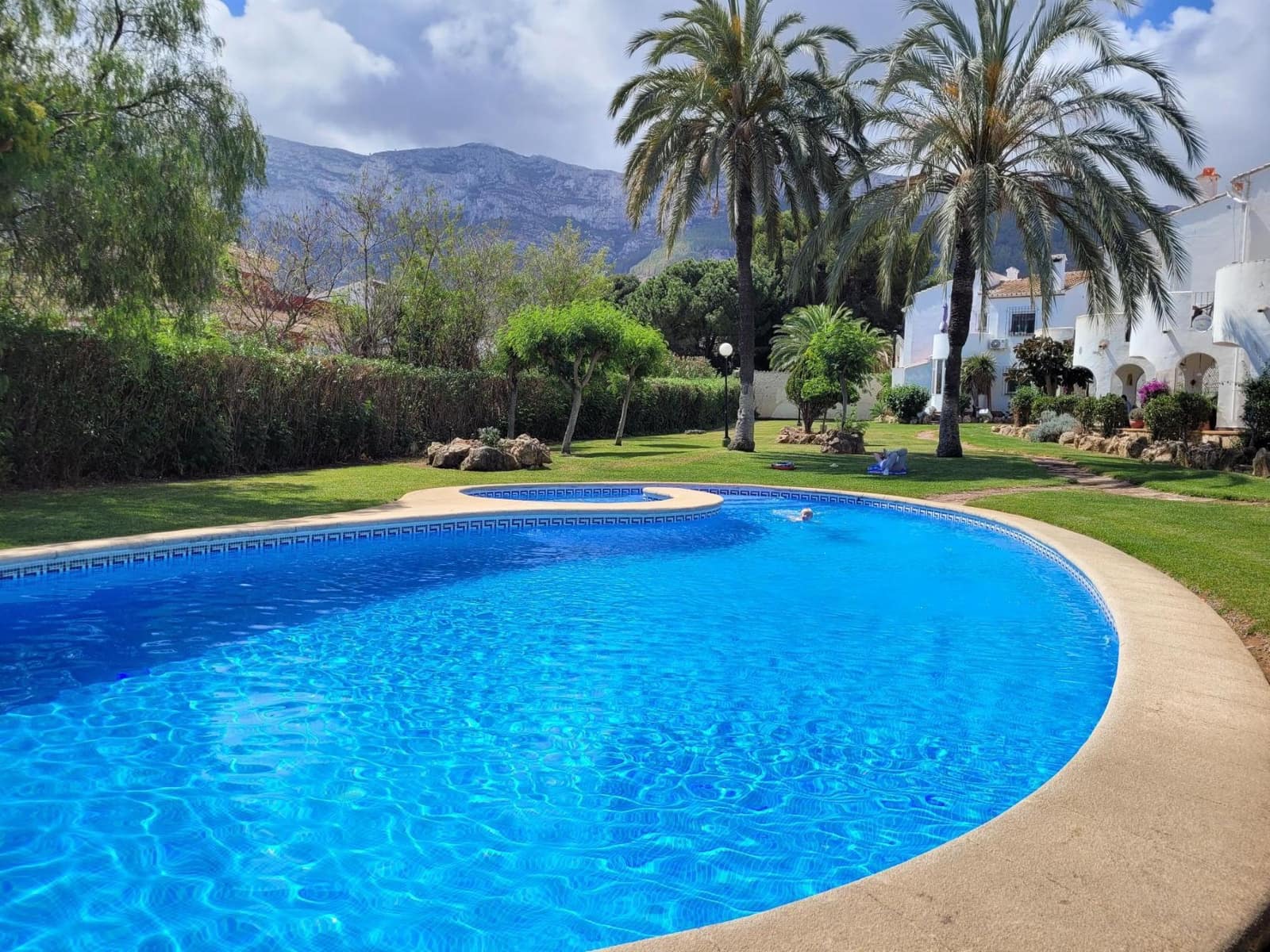 Apartamento de 2 habitaciones en Dénia en alquiler vacacional con piscina garaje - 2.000 € (Ref: 9735897)