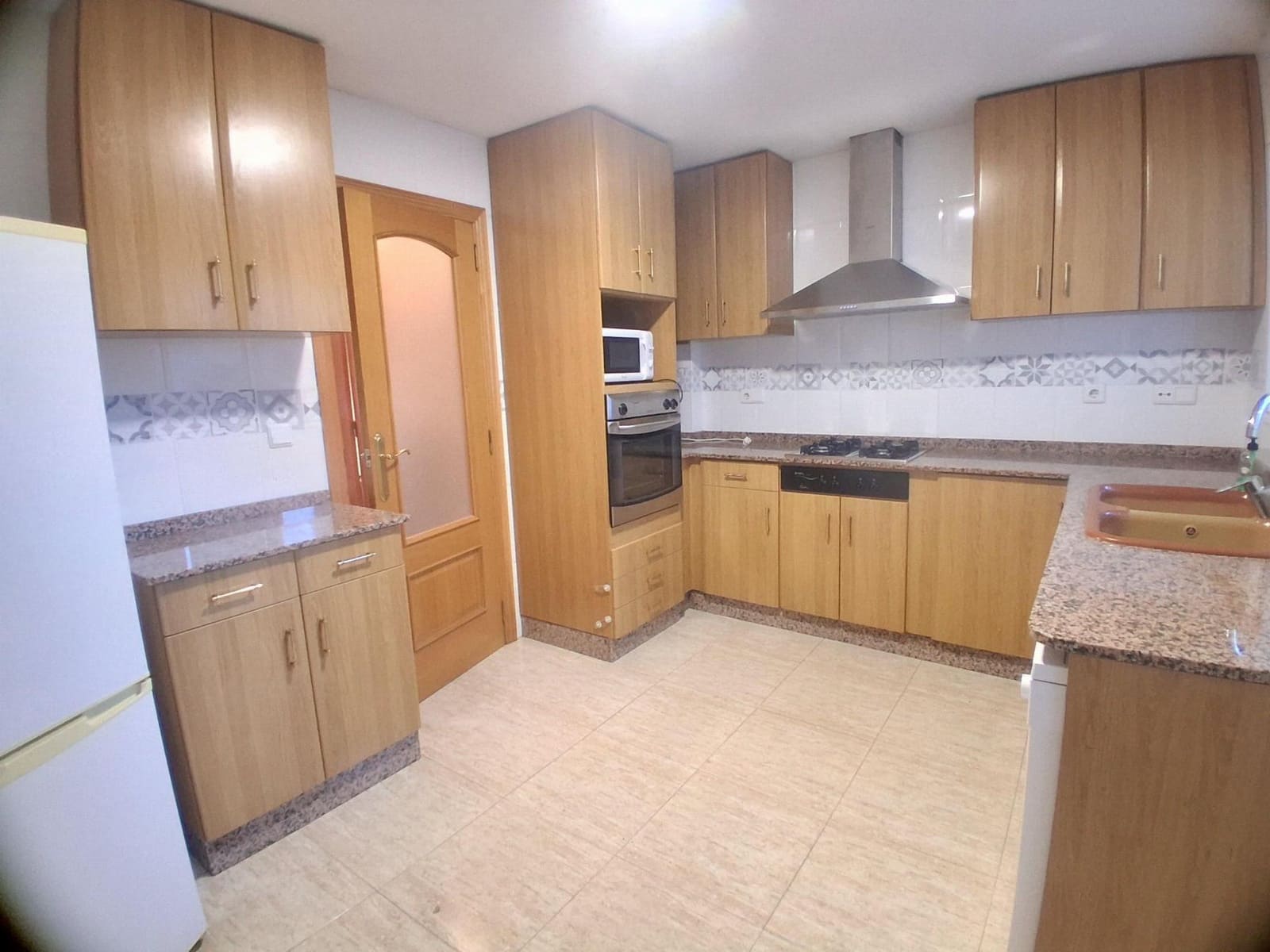 3 bedroom Semi-detached Villa for sale in Cheste with garage - € 229,000 (Ref: 9735898)