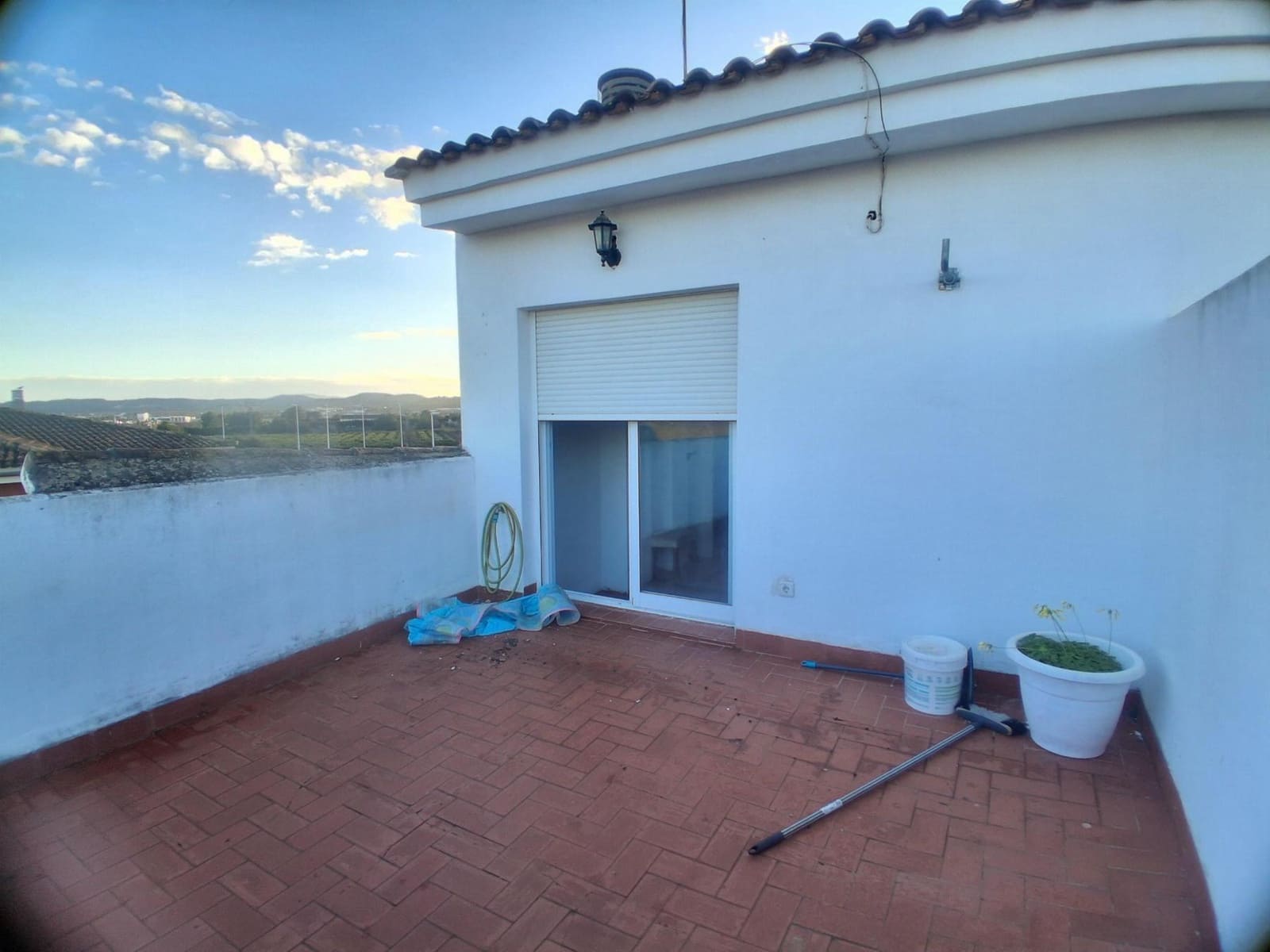 3 bedroom Semi-detached Villa for sale in Cheste with garage - € 229,000 (Ref: 9735898)