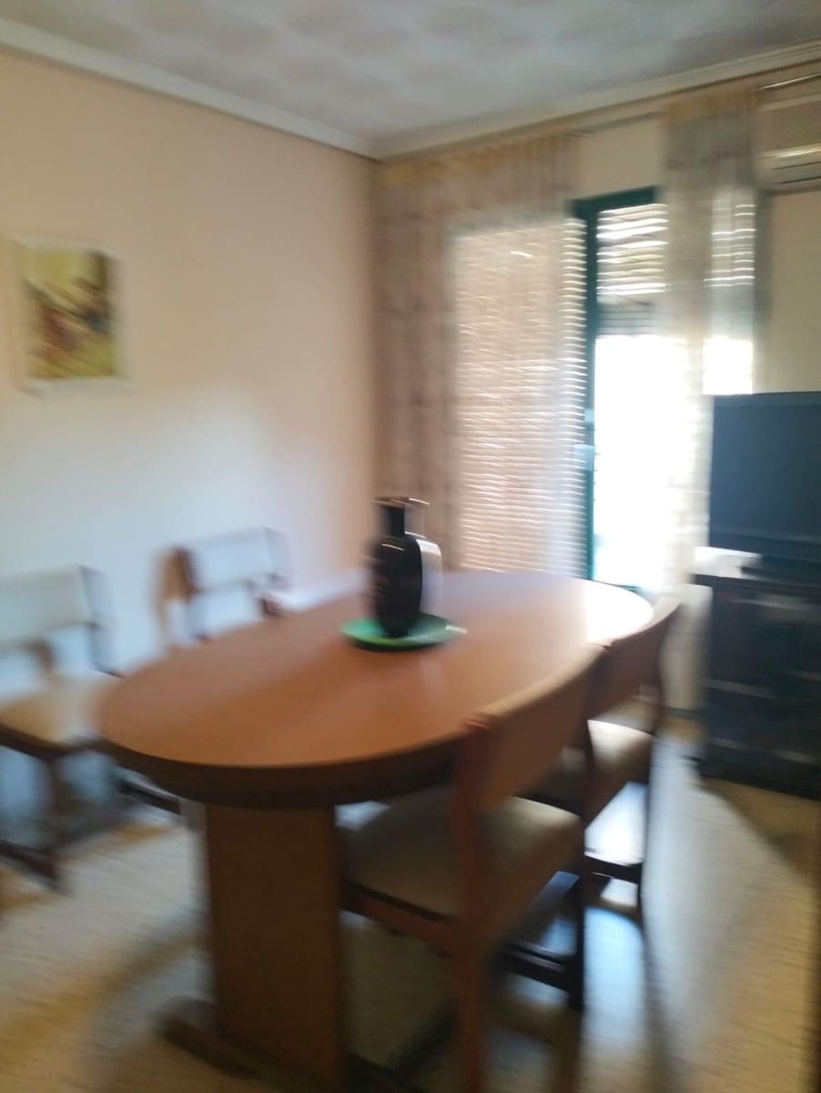 4 bedroom Terraced Villa for sale in Chiva with garage - € 210,000 (Ref: 9735902)