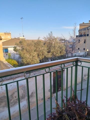 4 bedroom Terraced Villa for sale in Chiva with garage - € 210,000 (Ref: 9735902)