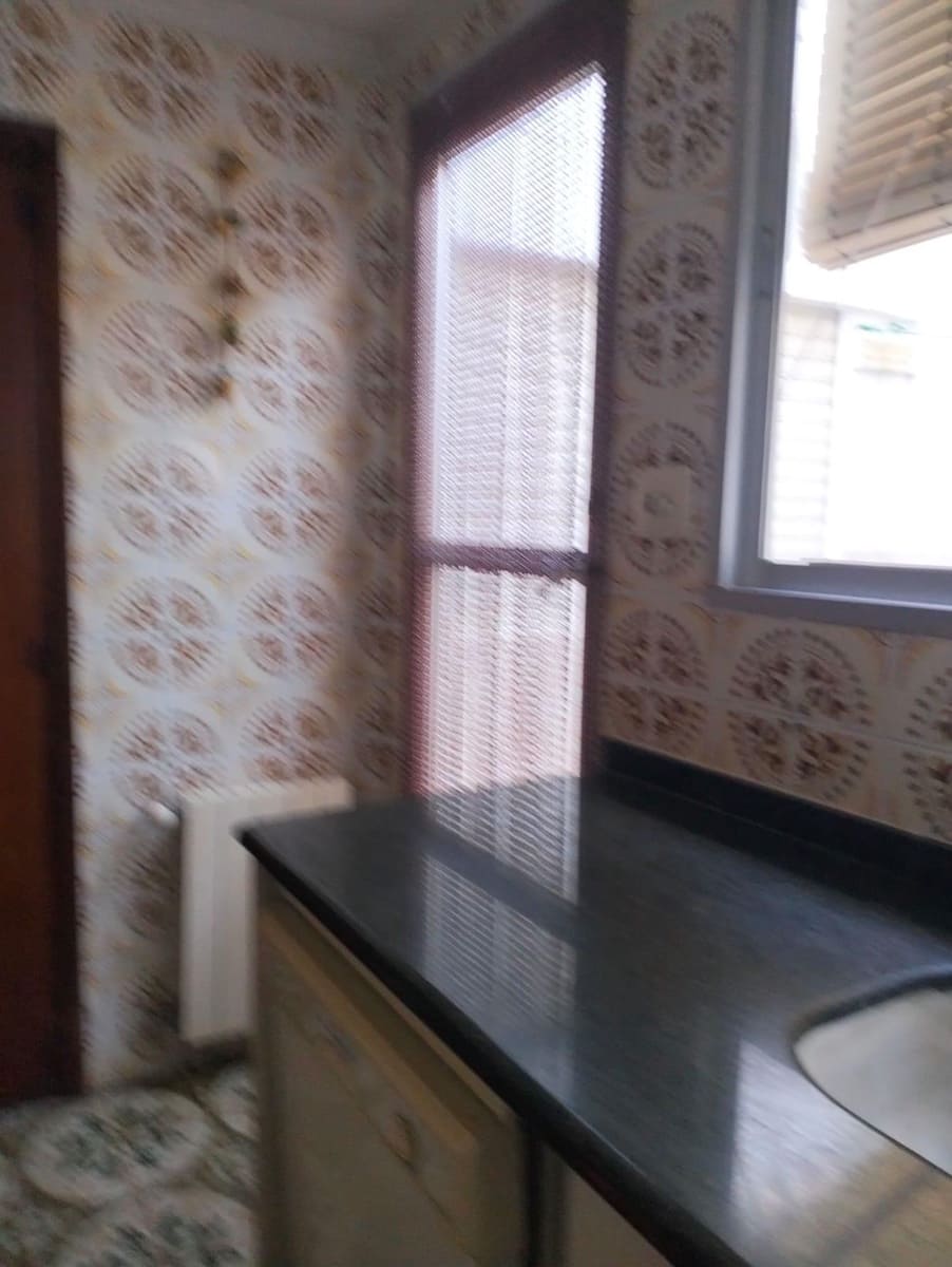 4 bedroom Terraced Villa for sale in Chiva with garage - € 210,000 (Ref: 9735902)