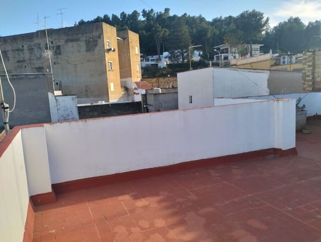 4 bedroom Terraced Villa for sale in Chiva with garage - € 210,000 (Ref: 9735902)