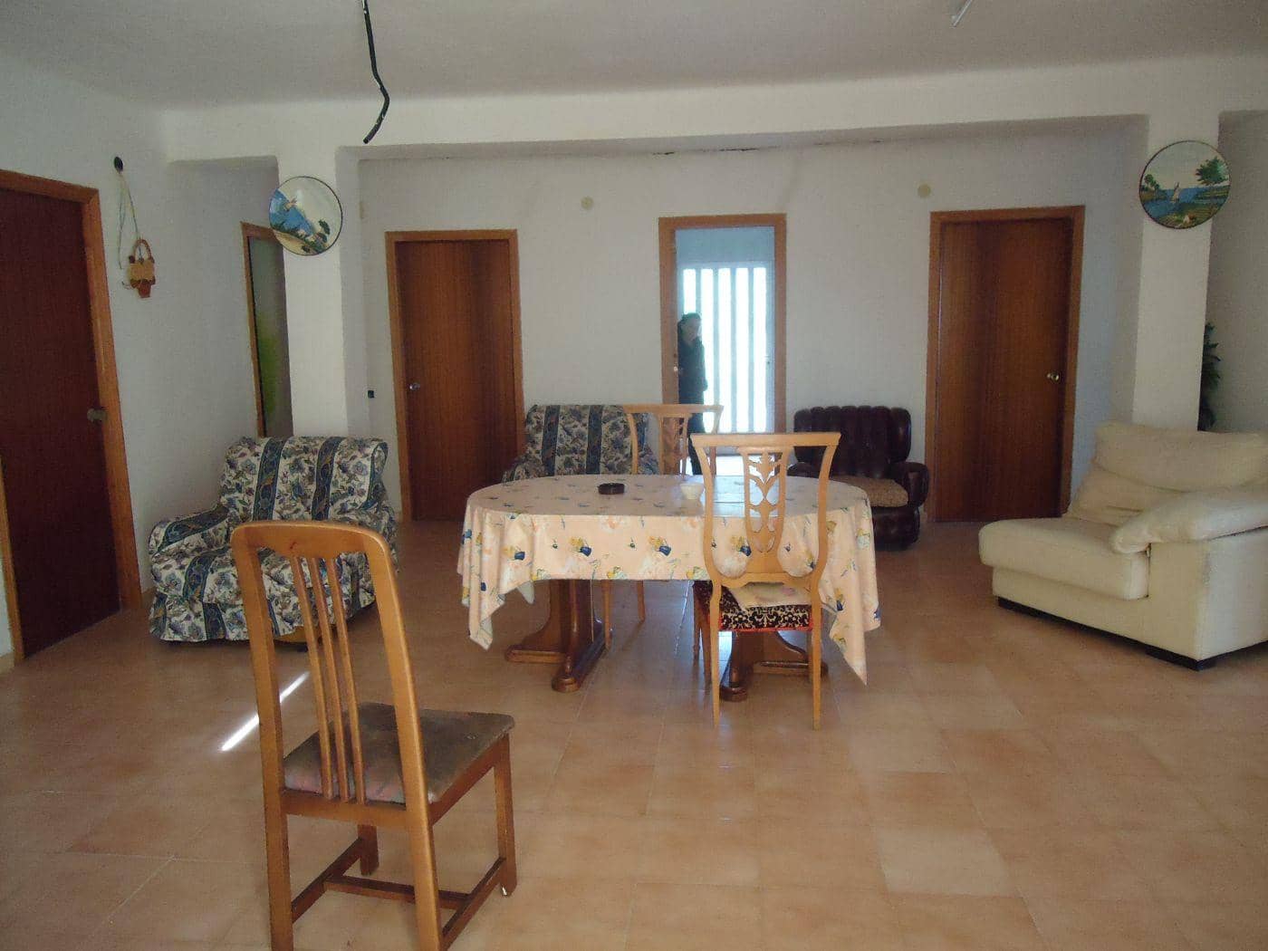 5 Zimmer Villa zu verkaufen in Vilamarxant / Villamarchante mit Garage - 160.000 € (Ref: 9735904)