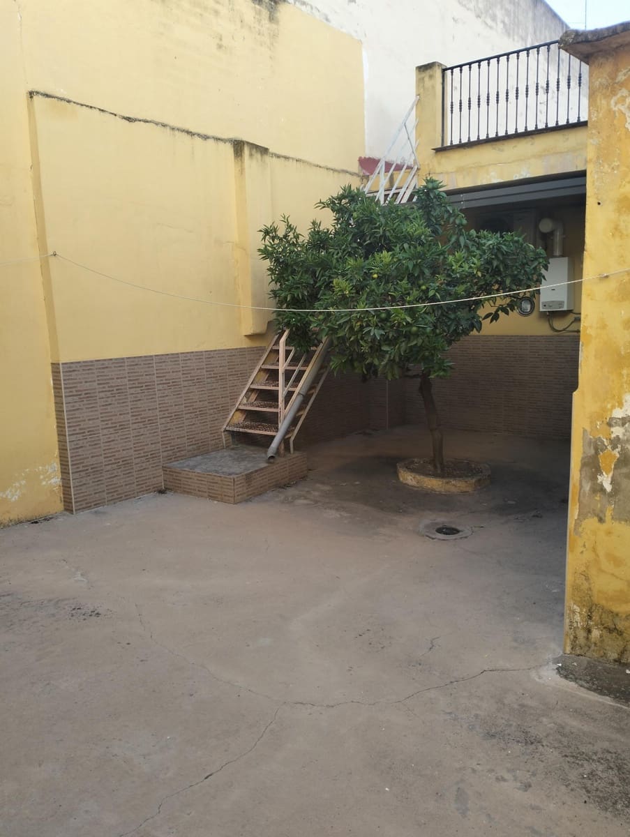 4 bedroom Terraced Villa for sale in Cheste with garage - € 290,000 (Ref: 9735905)