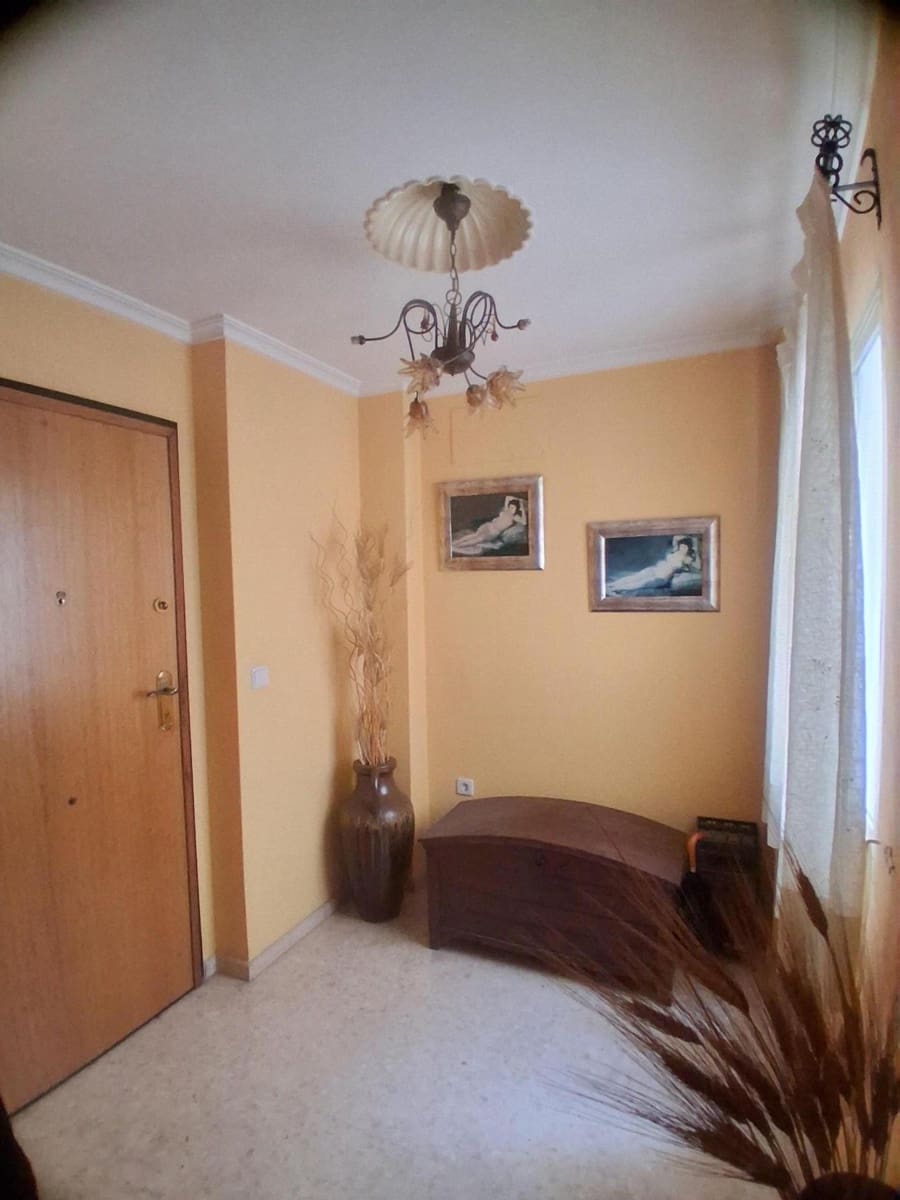 3 bedroom Flat for sale in Cheste with garage - € 183,000 (Ref: 9735906)