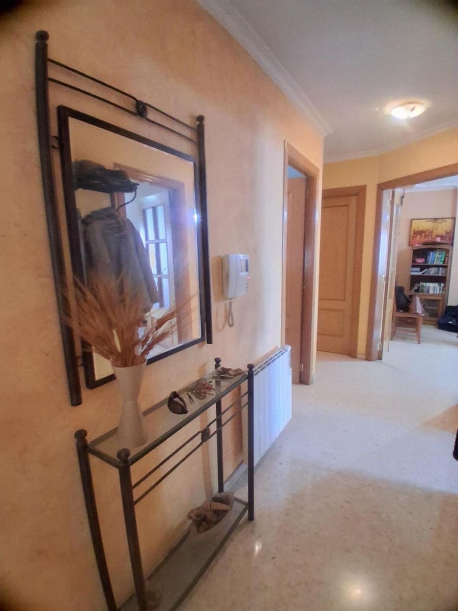 3 bedroom Flat for sale in Cheste with garage - € 183,000 (Ref: 9735906)