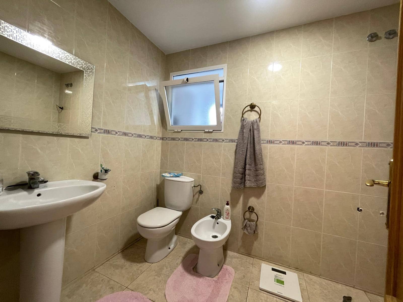 3 chambre Villa/Maison à vendre à Chiva avec piscine garage - 300 000 € (Ref: 9735907)