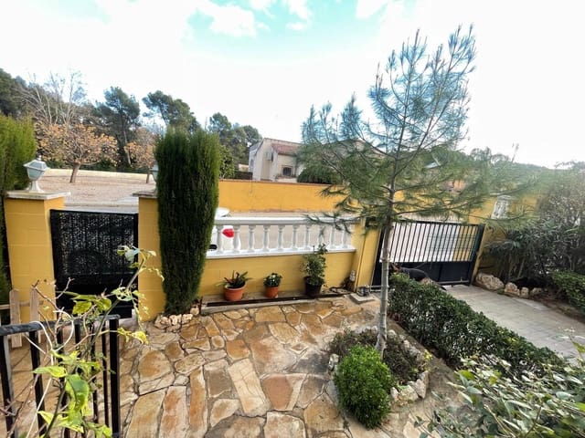 3 soverom Villa til salgs i Chiva med svømmebasseng garasje - € 300 000 (Ref: 9735907)