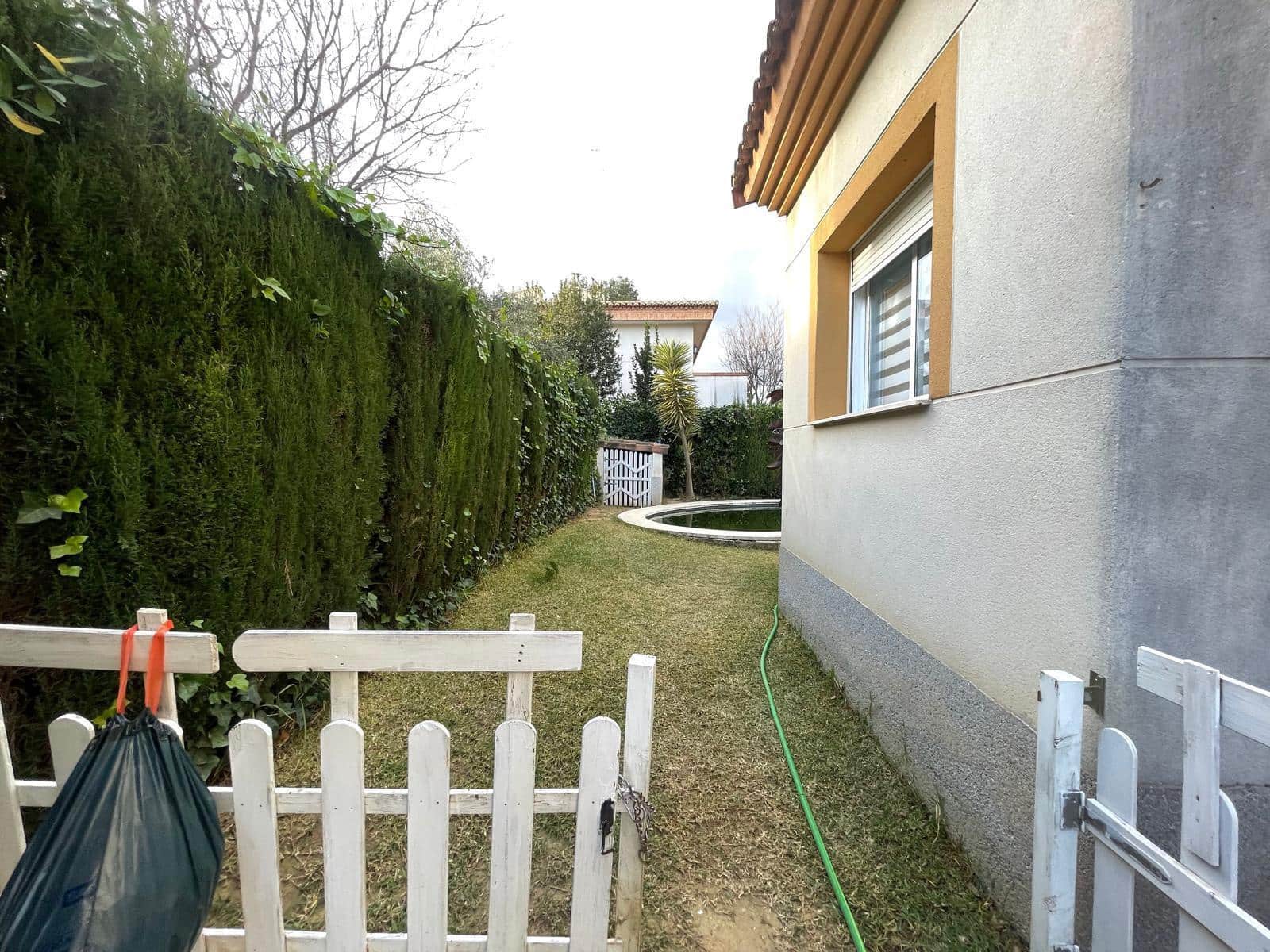 3 chambre Villa/Maison à vendre à Chiva avec piscine garage - 300 000 € (Ref: 9735907)