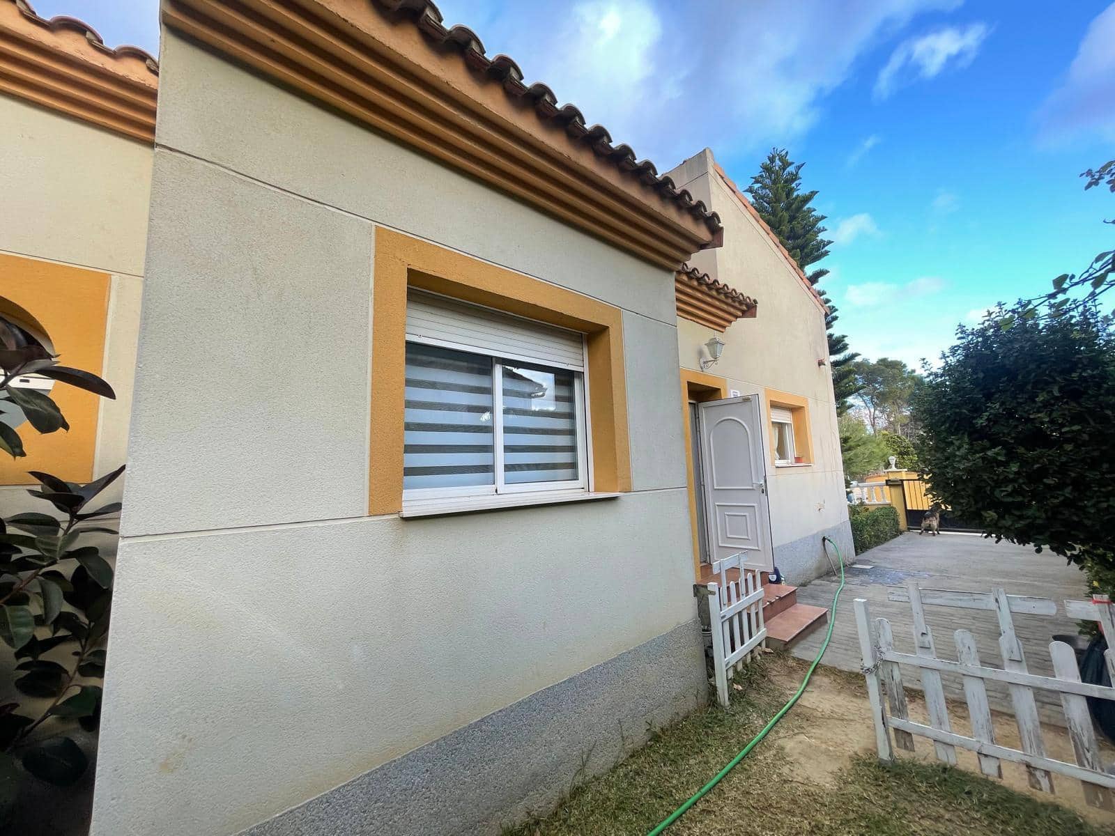 3 chambre Villa/Maison à vendre à Chiva avec piscine garage - 300 000 € (Ref: 9735907)