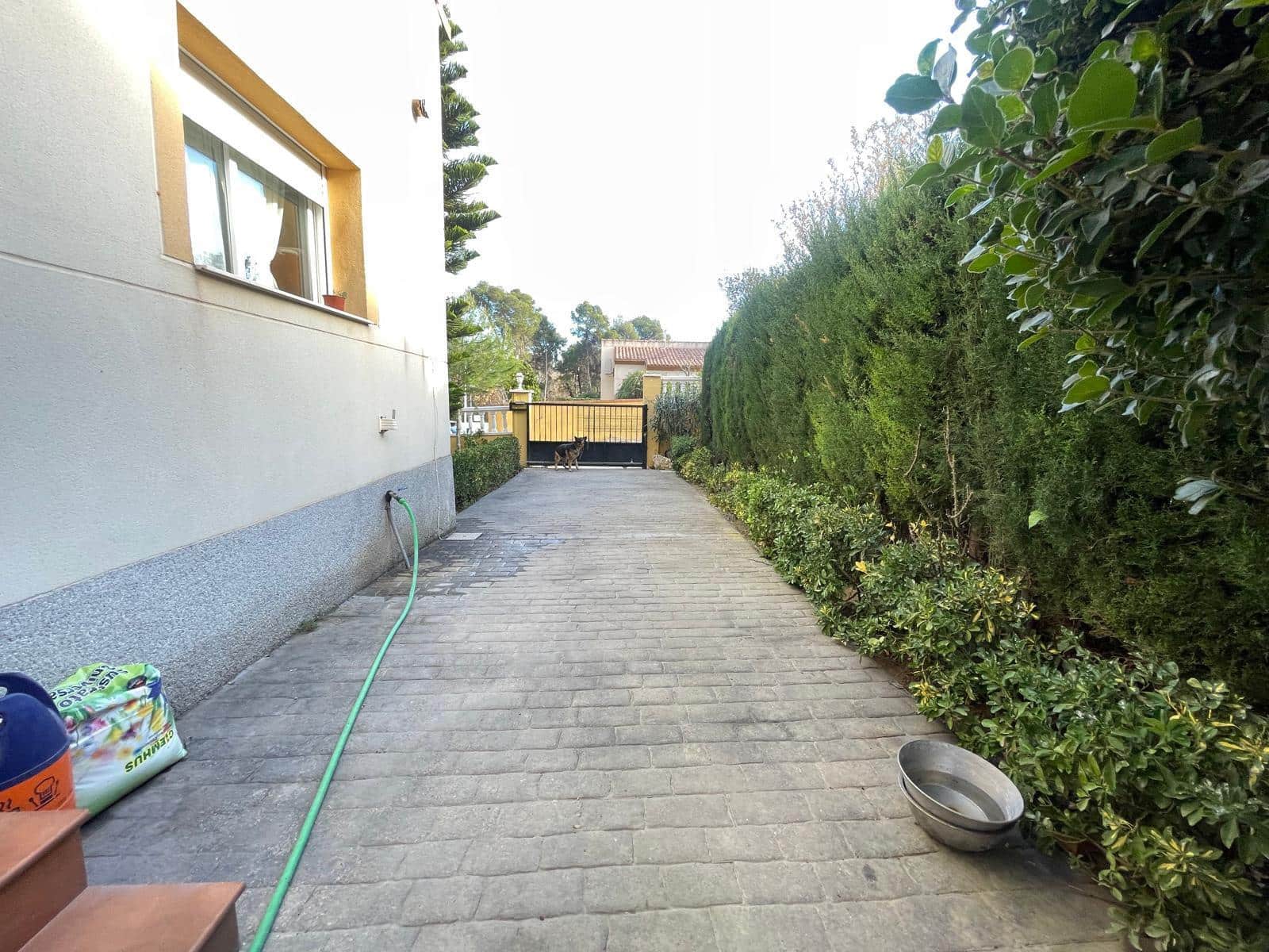 3 chambre Villa/Maison à vendre à Chiva avec piscine garage - 300 000 € (Ref: 9735907)