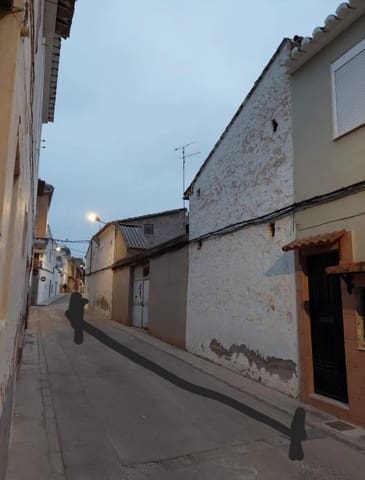 4 bedroom Townhouse for sale in Vilamarxant / Villamarchante - € 149,000 (Ref: 9735908)