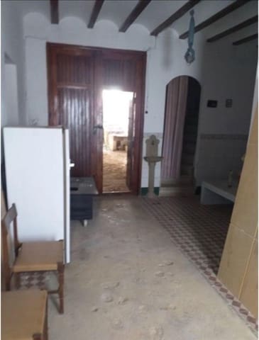 Casa de 2 habitaciones en Chiva en venta - 75.000 € (Ref: 9735909)