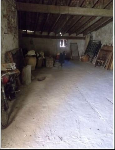 Casa de 2 habitaciones en Chiva en venta - 75.000 € (Ref: 9735909)