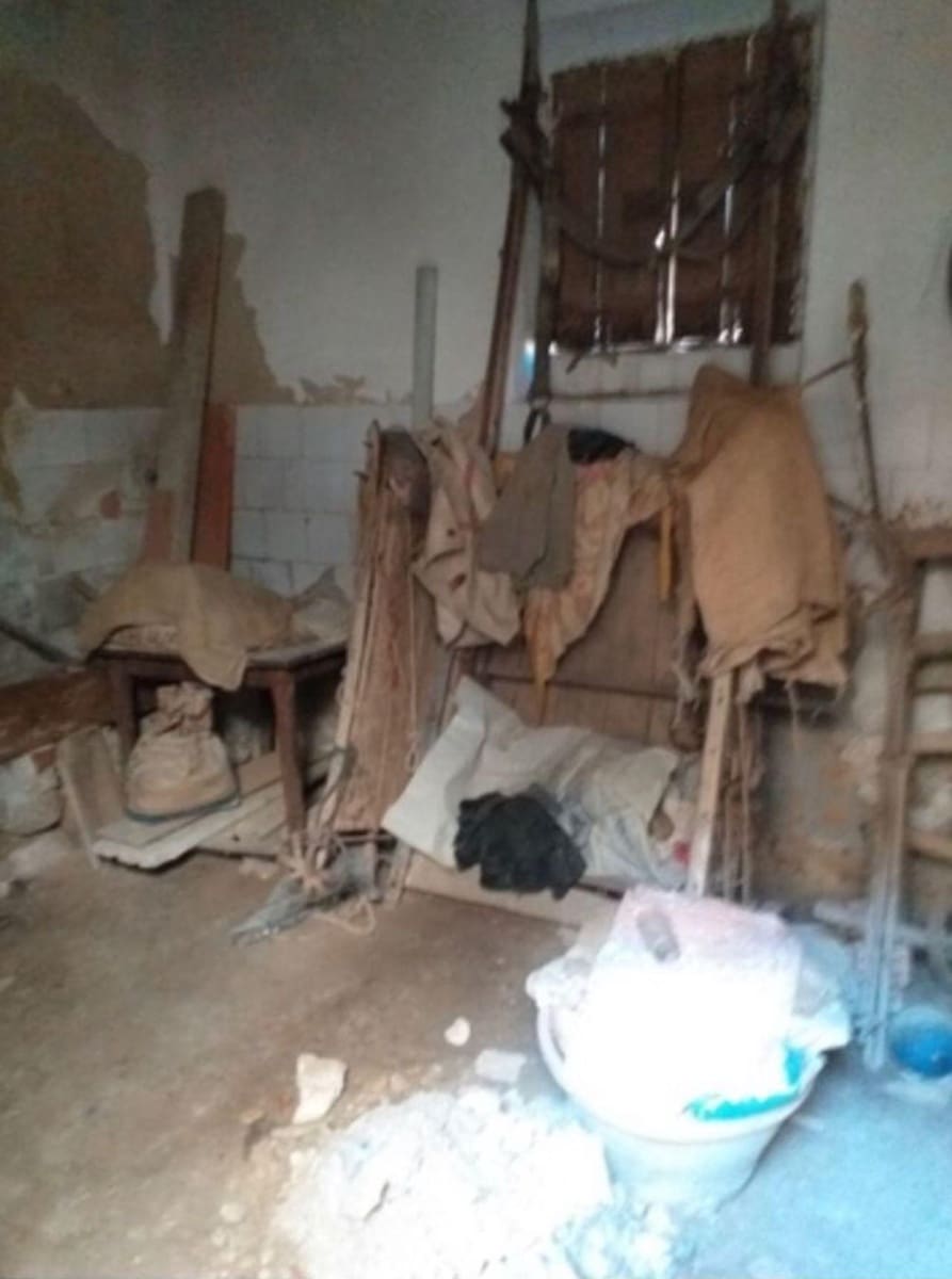 2 bedroom Townhouse for sale in Chiva - € 75,000 (Ref: 9735909)