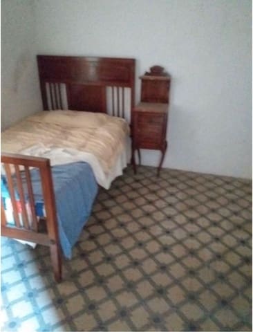 Casa de 2 habitaciones en Chiva en venta - 75.000 € (Ref: 9735909)