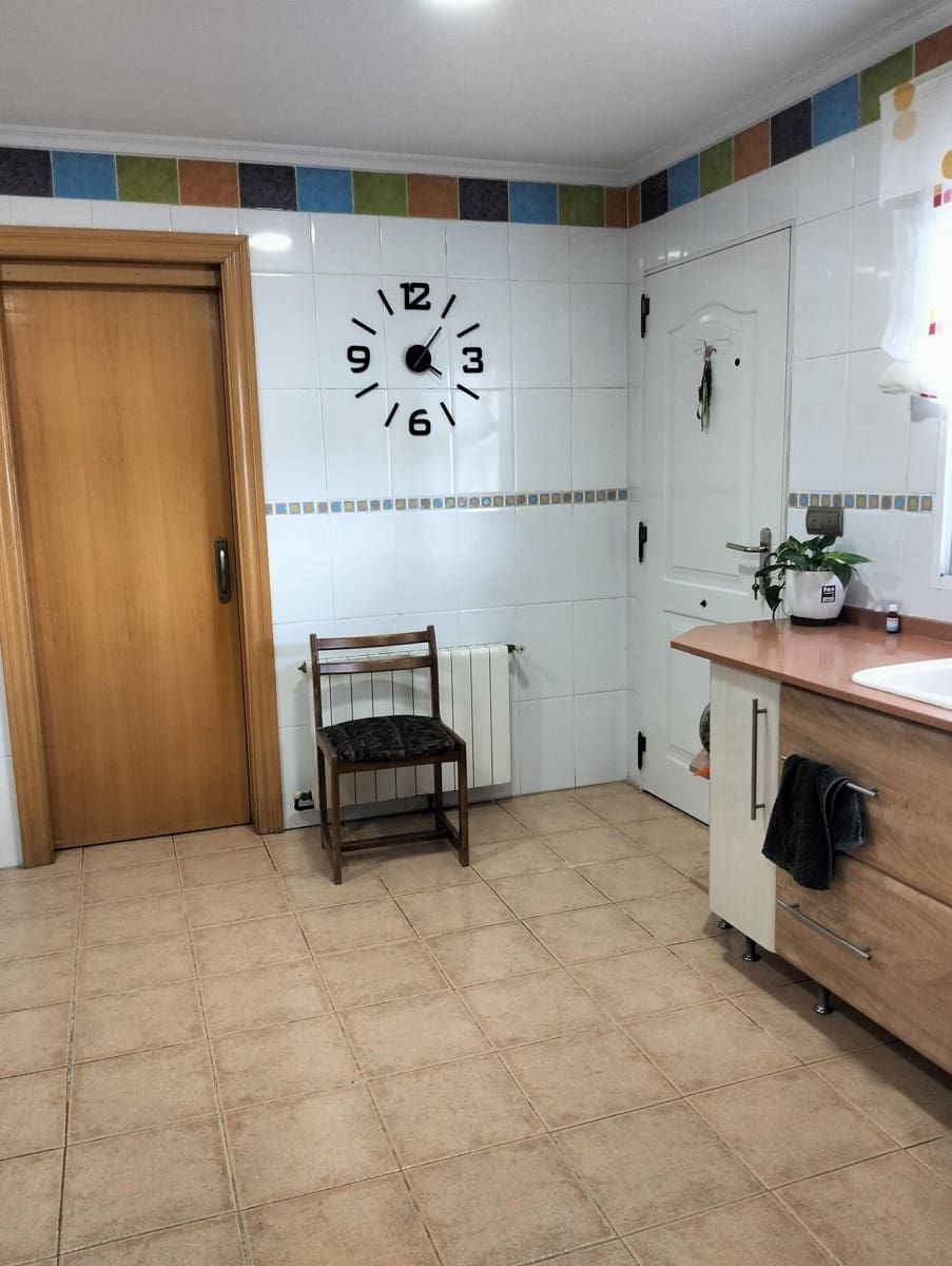 4 Zimmer Villa zu verkaufen in Cheste mit Garage - 450.000 € (Ref: 9735912)