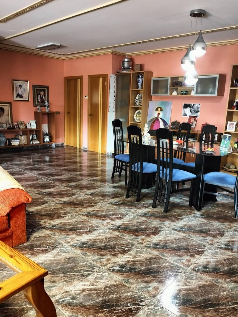 4 Zimmer Villa zu verkaufen in Cheste mit Garage - 450.000 € (Ref: 9735912)