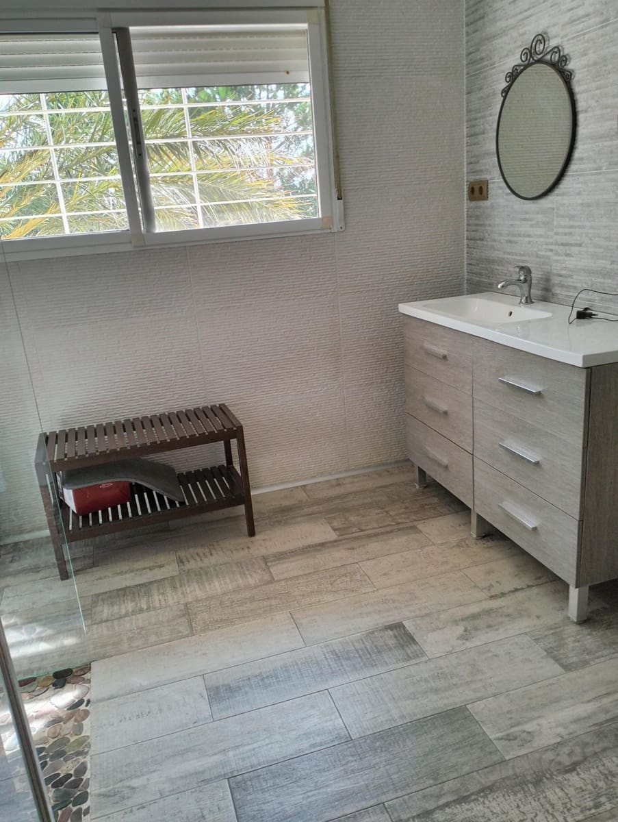 4 Zimmer Villa zu verkaufen in Cheste mit Garage - 450.000 € (Ref: 9735912)