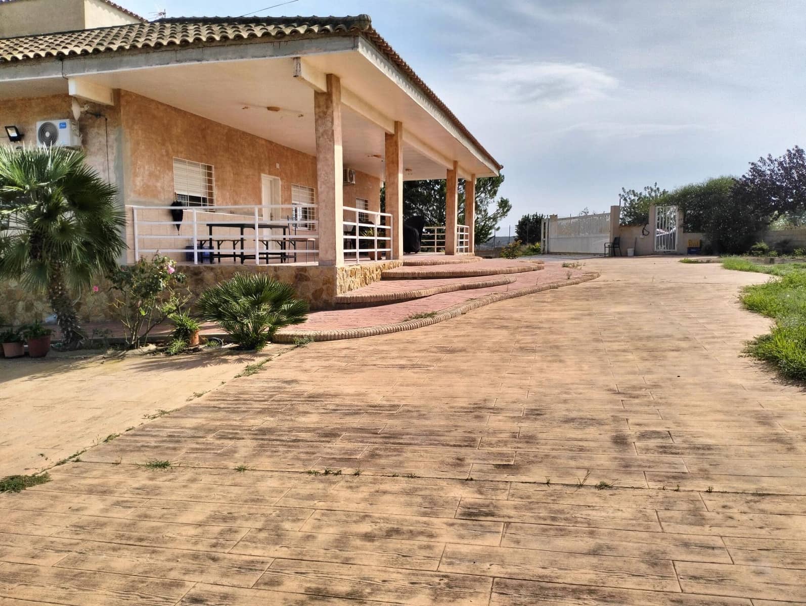 4 Zimmer Villa zu verkaufen in Cheste mit Garage - 450.000 € (Ref: 9735912)