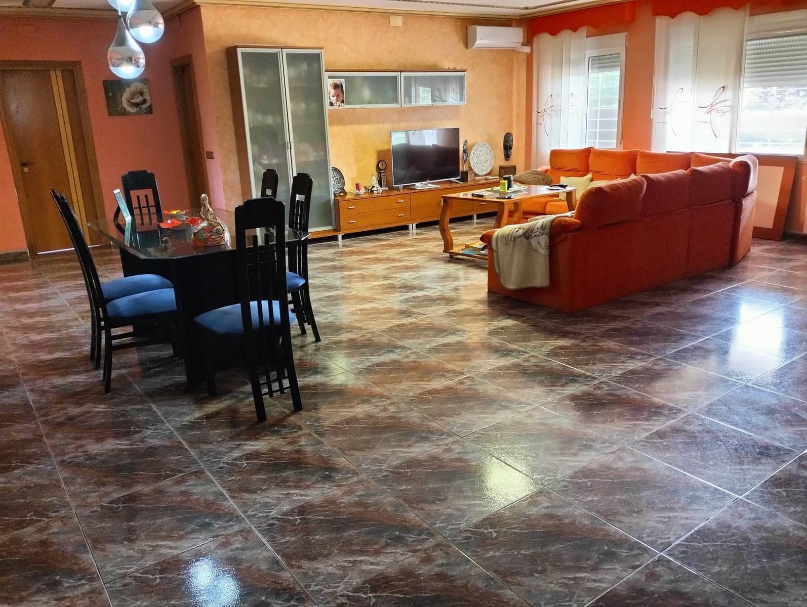 4 Zimmer Villa zu verkaufen in Cheste mit Garage - 450.000 € (Ref: 9735912)