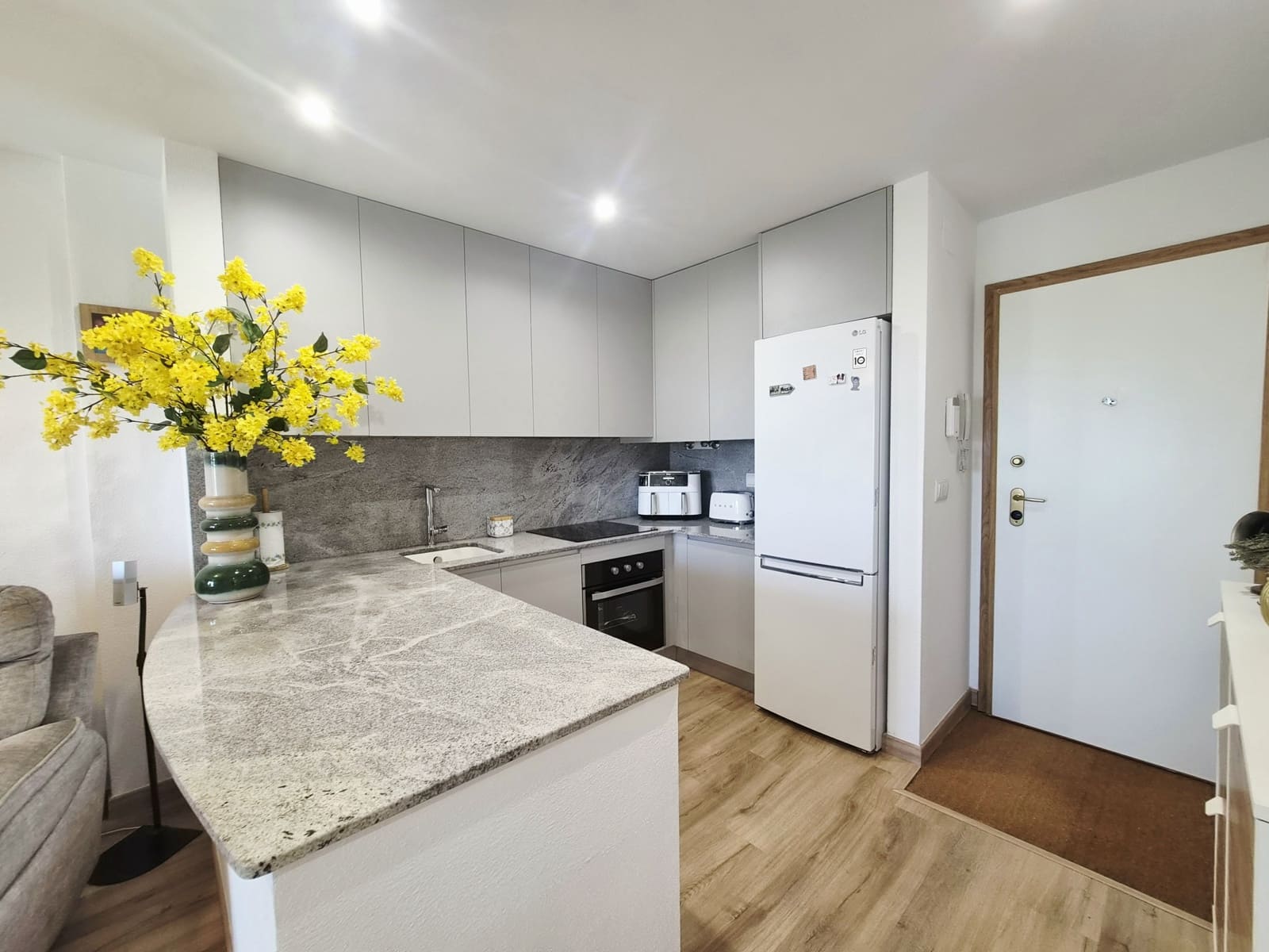 2 slaapkamer Appartement te koop in Roldan met zwembad - € 158.950 (Ref: 10049902)
