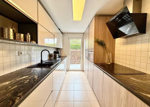 Chalet de 3 habitaciones en Mar Menor Golf Resort, Torre-Pacheco en venta con piscina garaje - 399.000 € (Ref: 10080356)