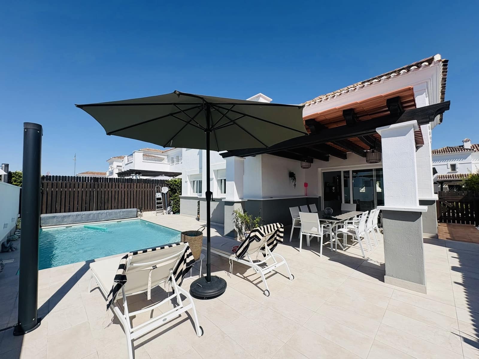 2 bedroom Villa for sale in La Torre Golf Resort with pool garage - € 294,999 (Ref: 10108652)
