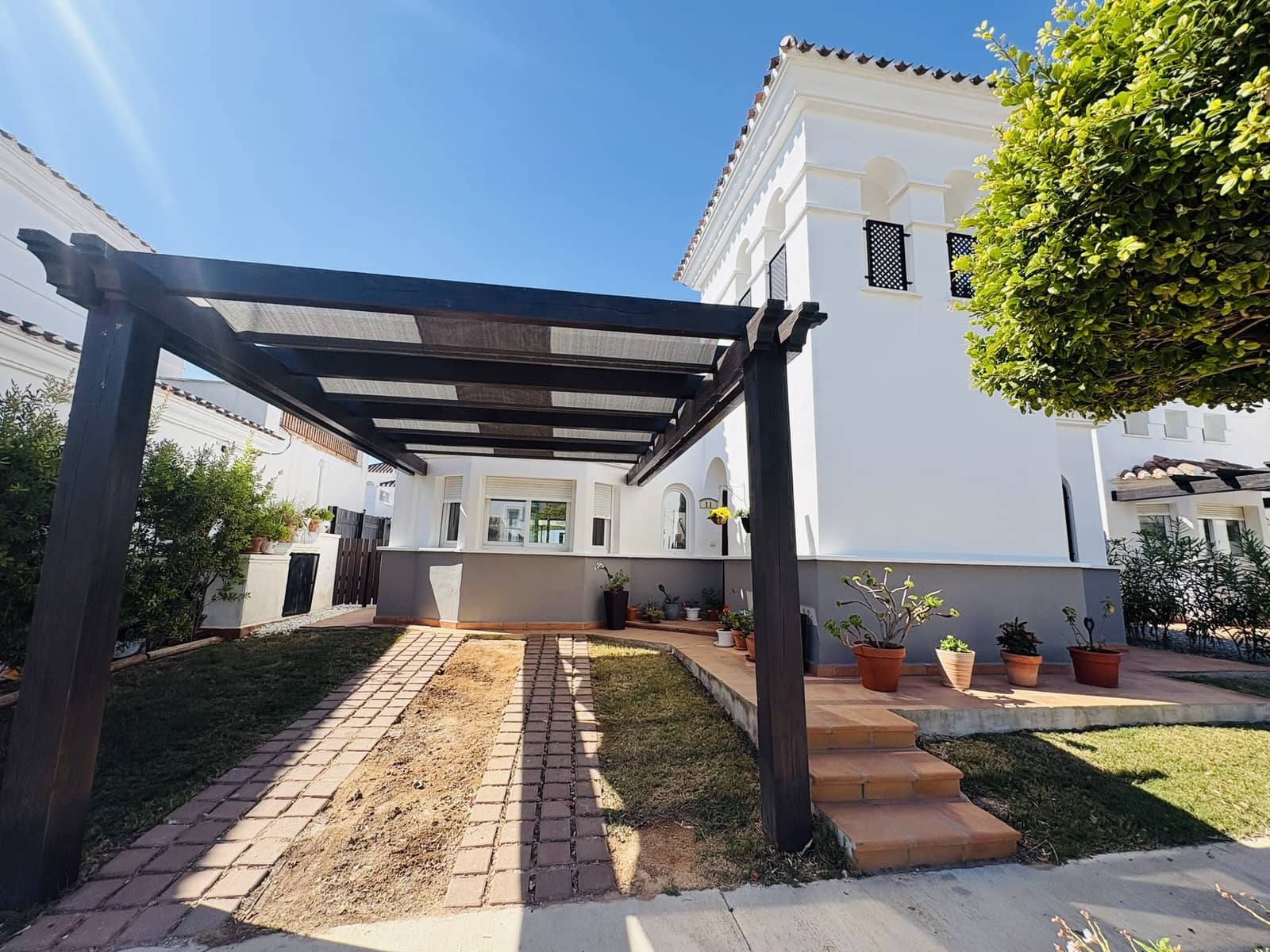2 bedroom Villa for sale in La Torre Golf Resort with pool garage - € 294,999 (Ref: 10108652)