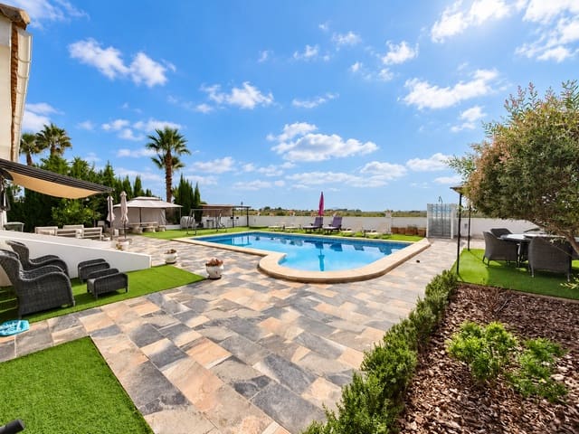 4 sovrum Villa till salu i Gea y Truyols, Murcia stad med pool - 450 000 € (Ref: 10135576)