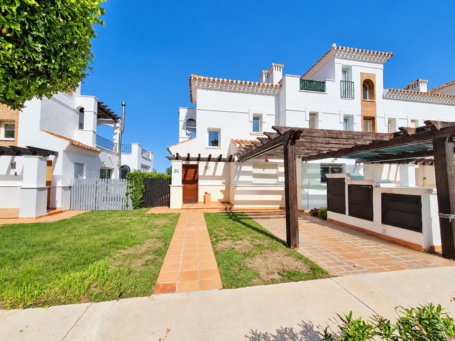 2 quarto Casa em Banda para venda em La Torre Golf Resort com piscina garagem - 265 000 € (Ref: 10144900)