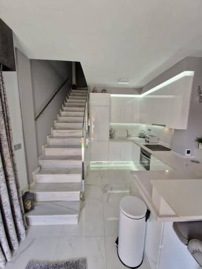 4 slaapkamer Villa te koop in Los Alcazares met zwembad garage - € 468.000 (Ref: 8602459)